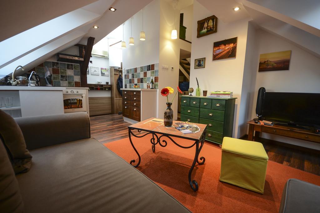 St. Gellert Square - Minilux Apartman Budapest Exterior foto